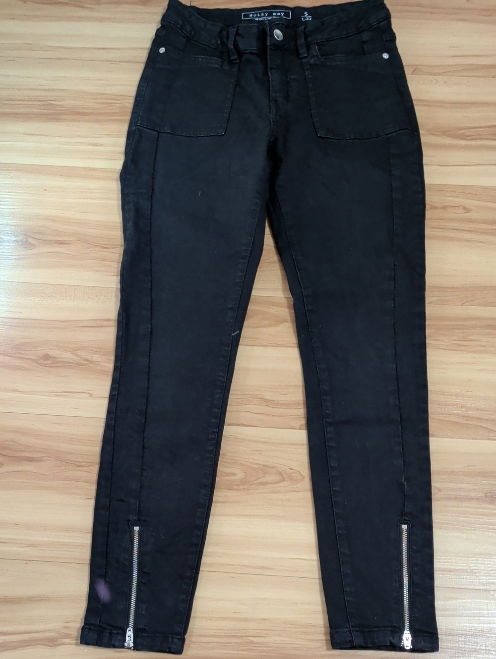 Black Women’s Skinny Ankle Pants with Zipper Hem Noisy May Super Cute And Comfy